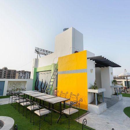 Hotel Sahibs Lighthouse - Swimming Pool 아그라 외부 사진